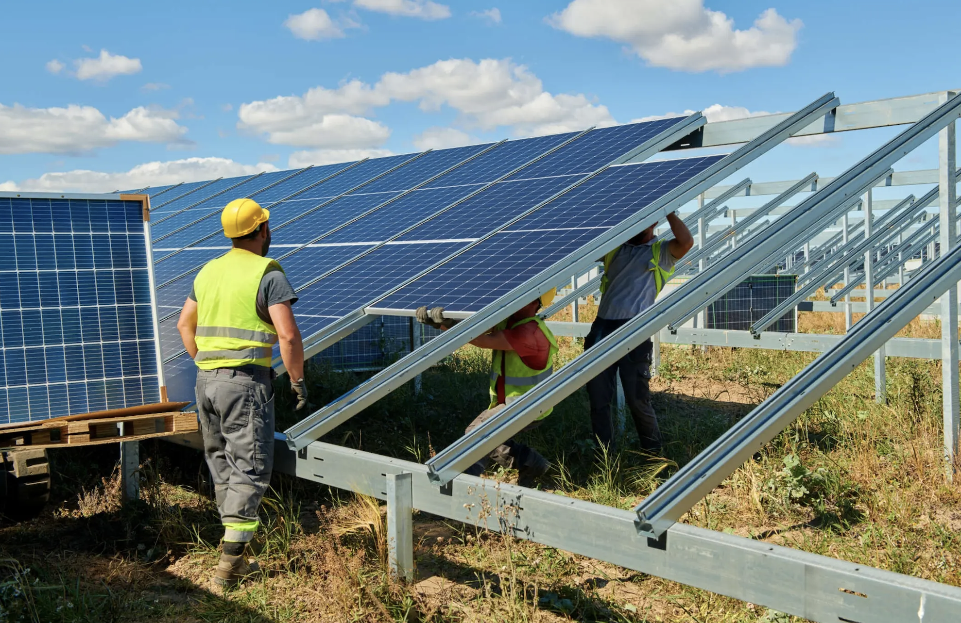 مشاريع الطاقة الشمسية